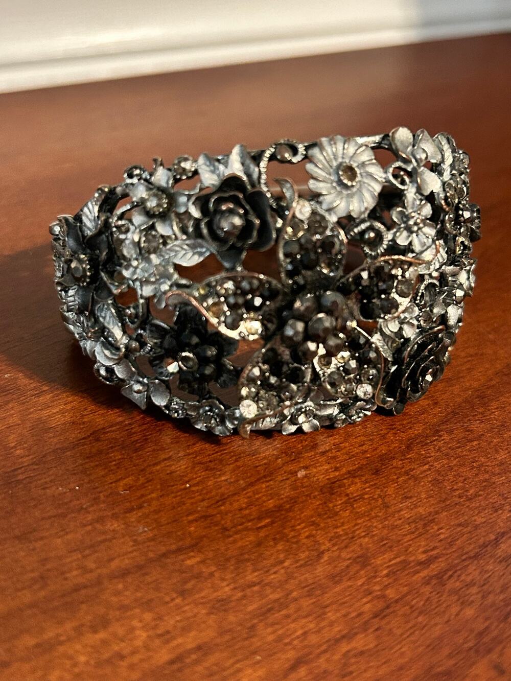 Vintage Silver Oxidized Hinged Bangle Bracelet Black Floral Filigree Rhinestone